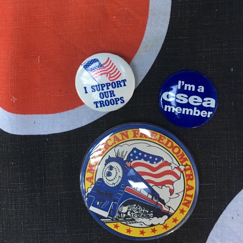 Vintage pin back buttons (3)